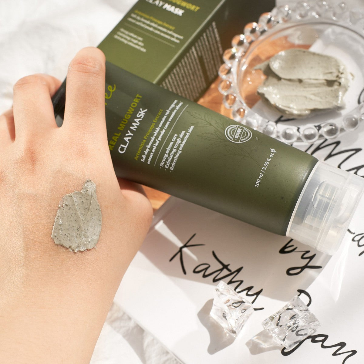 ISNTREE Mugwort Soothing Clay Mask - 100ml